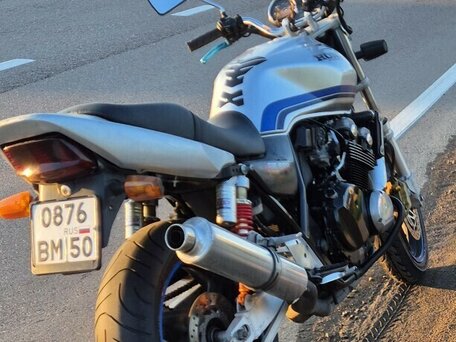 1999 Honda CB 400 Super Four, серебристый, 300000 рублей, вид 1