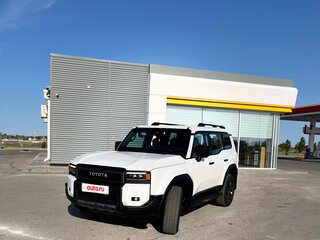 2024 Toyota Land Cruiser Prado 250 Series, белый, 8000000 рублей, вид 3