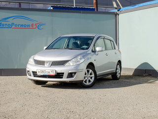 Nissan Tiida I