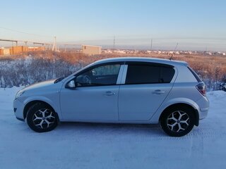 2014 Opel Astra H Рестайлинг, серебристый, 700000 рублей, вид 5