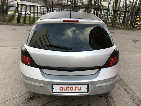 2013 Opel Astra H Рестайлинг, серебристый - вид 3