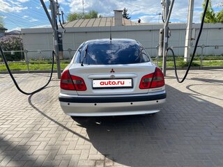 2000 Mitsubishi Carisma I Рестайлинг, серебристый, 230000 рублей, вид 3