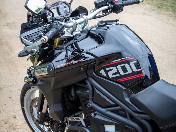 2012 Triumph Tiger Explorer, чёрный, 768756 рублей - вид 8