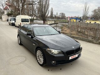 2013 BMW 5 серии 520i VI (F10/F11/F07) Рестайлинг, чёрный, 2100000 рублей, вид 4