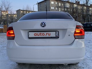 2012 Volkswagen Polo V, белый, 700000 рублей, вид 3