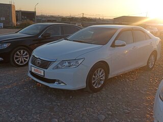 2014 Toyota Camry VII (XV50), белый, 1850000 рублей, вид 1