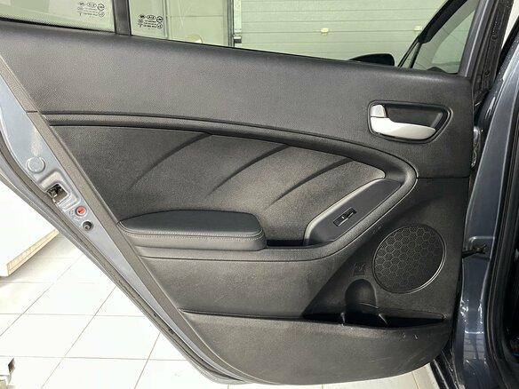 2013 Kia Cerato III, серебристый - вид 17
