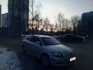 2006 Toyota Avensis II Рестайлинг, серебристый, 800000 рублей, вид 3