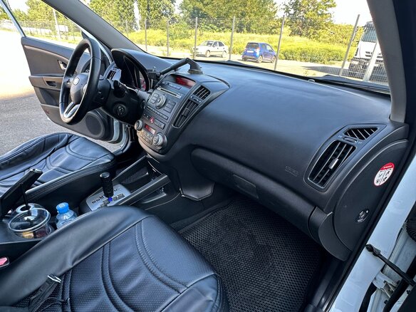 2011 Kia Ceed I Рестайлинг, белый, 770000 рублей - вид 12