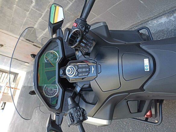 2024 Honda GL 1800 Gold Wing, серебристый, 2399000 рублей - вид 12