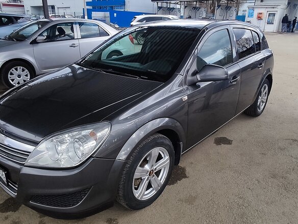 2011 Opel Astra H Рестайлинг, серый, 549000 рублей - вид 2