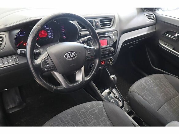 2013 Kia Rio 4-speed III, чёрный - вид 5