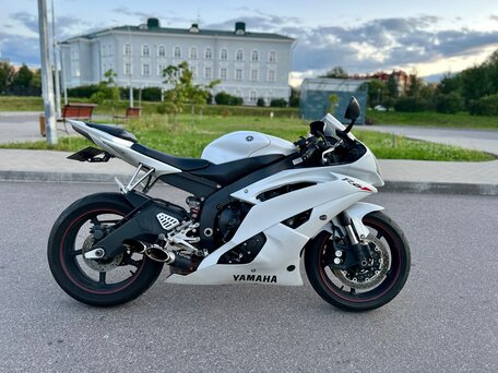 2011 Yamaha YZF-R6, белый, 900000 рублей, вид 5