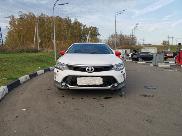 2017 Toyota Camry VII (XV50) Рестайлинг 2, коричневый - вид 2