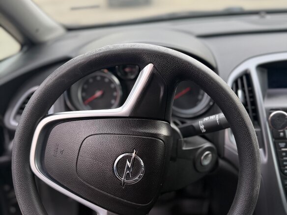 2014 Opel Astra J Рестайлинг, чёрный, 835000 рублей - вид 11
