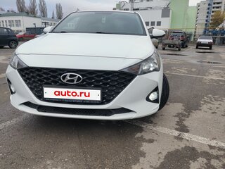 2020 Hyundai Solaris II Рестайлинг, белый, 1850000 рублей, вид 4