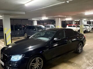 2019 Mercedes-Benz E-Класс 200 V (W213, S213, C238), чёрный, 4150000 рублей, вид 4