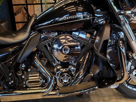 2016 Harley-Davidson Ultra Limited, чёрный, 1850000 рублей, вид 3