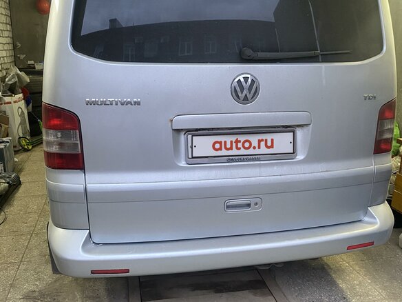 2006 Volkswagen Multivan T5, серый, 1250000 рублей - вид 3