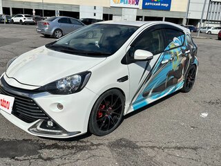 2014 Toyota Aqua I Рестайлинг, белый, 1700000 рублей, вид 1