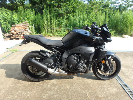 2022 Yamaha MT-10, чёрный, 1700000 рублей, вид 3