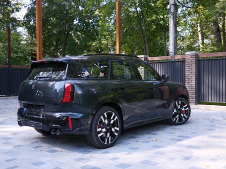 2026 Mini Countryman JCW John Cooper Works III, чёрный, 7590000 рублей, вид 4