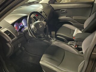 2010 Mitsubishi Outlander II Рестайлинг, чёрный, 1499999 рублей, вид 2