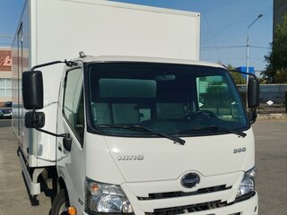 2022 Hino Series 300 (Dutro), белый, 4950000 рублей, вид 1