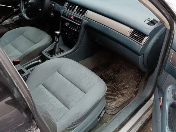 1997 Audi A6 II (C5), серебристый, 280000 рублей - вид 8