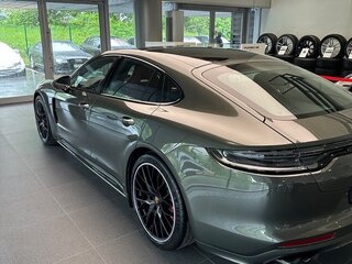 2022 Porsche Panamera GTS II Рестайлинг, серый, 19250000 рублей, вид 4