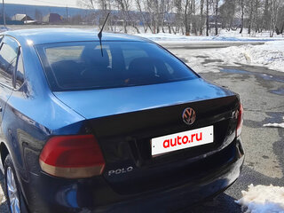2014 Volkswagen Polo V, синий, 700000 рублей, вид 4