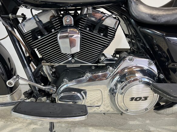 2012 Harley-Davidson Electra Glide, чёрный, 730000 рублей - вид 19