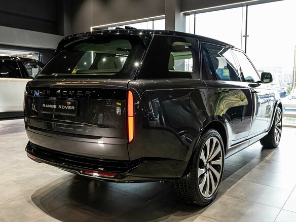 2024 Land Rover Range Rover P530 MHEV Long V, серый, 29990000 рублей - вид 7