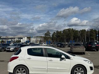 2013 Peugeot 308 I Рестайлинг, белый, 970000 рублей, вид 3