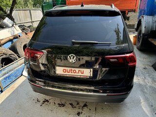 2021 Volkswagen Tiguan Allspace II, чёрный, 3000000 рублей, вид 4
