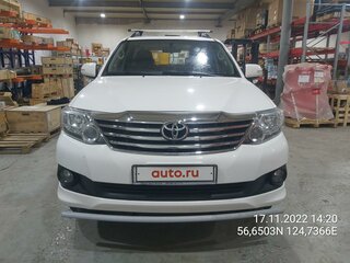 2014 Toyota Fortuner I, белый, 3333000 рублей, вид 4