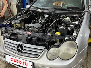 2003 Mercedes-Benz C-Класс 230 II (W203), серебристый, 750000 рублей, вид 4