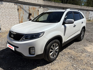 2017 Kia Sorento II Рестайлинг, белый, 2500000 рублей, вид 1