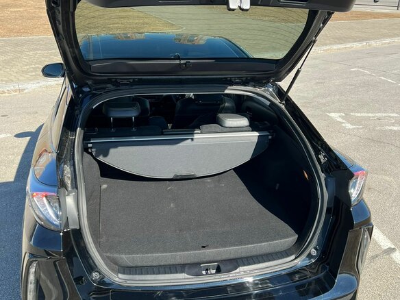 2019 Toyota Prius PHV ZVW52 IV (XW50), чёрный, 2400000 рублей - вид 13