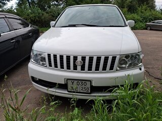 2002 Nissan Bassara, белый, 750000 рублей, вид 1