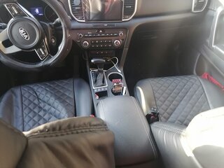 2020 Kia Sportage IV Рестайлинг, серый, 1800000 рублей, вид 5