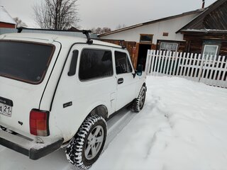 2003 Lada (ВАЗ) 2121 (4x4) I Рестайлинг, белый, 265000 рублей, вид 4