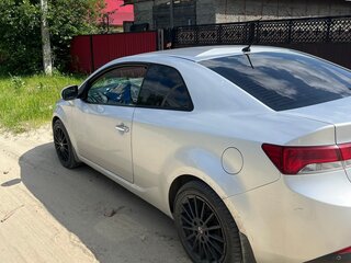 2011 Kia Cerato Koup II, серебристый, 700000 рублей, вид 3