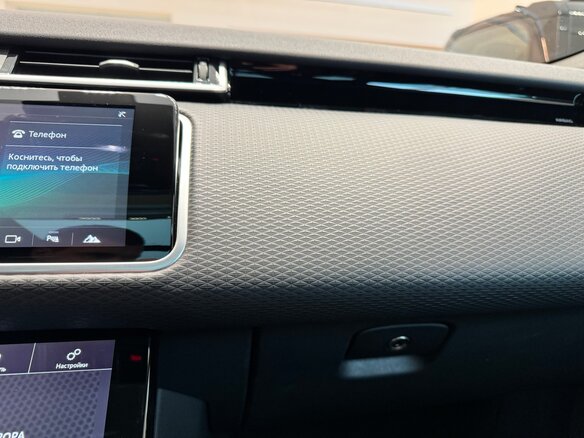 2017 Land Rover Range Rover Velar I, серый, 4600000 рублей - вид 11