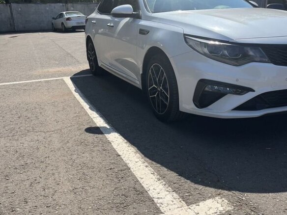 2019 Kia Optima IV Рестайлинг, белый, 2040000 рублей - вид 5