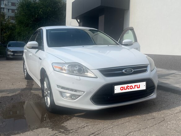 2013 Ford Mondeo IV Рестайлинг, белый, 895000 рублей