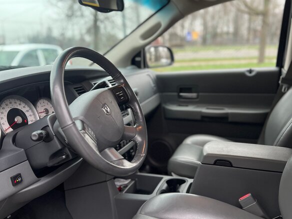 2005 Dodge Durango II, чёрный, 1400000 рублей - вид 7