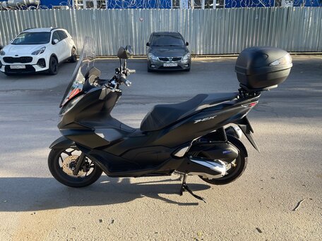 2021 Honda PCX 125, чёрный, 360000 рублей, вид 1