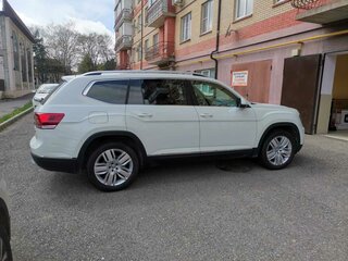 2018 Volkswagen Teramont I, белый, 4300000 рублей, вид 3