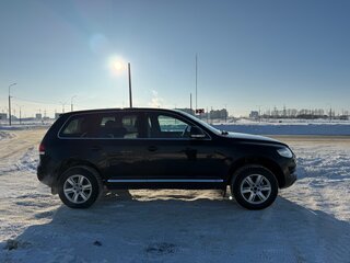 2007 Volkswagen Touareg I Рестайлинг, чёрный, 930000 рублей, вид 4